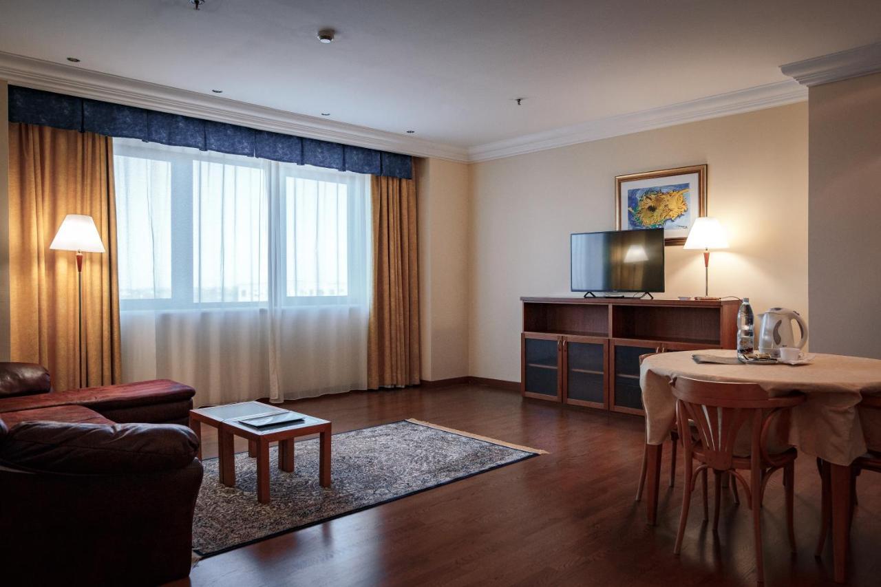 River Palace Hotel Atyrau Bagian luar foto